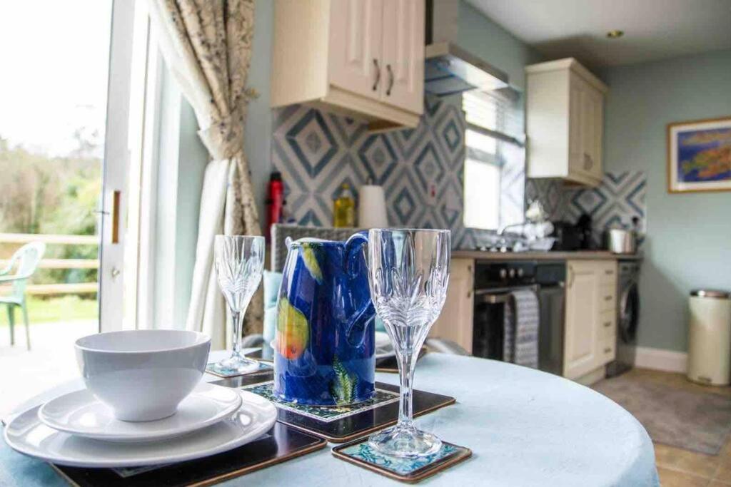 Kingfisher Riverside Retreat كينمير المظهر الخارجي الصورة